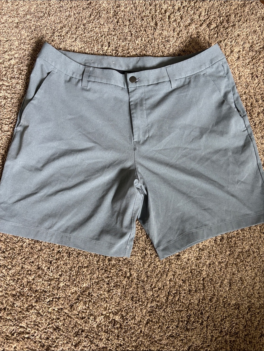 lululemon athletica Men's Slate Blue Flat-Front Shorts